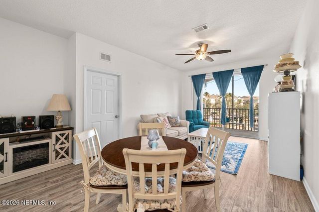 7801 POINT MEADOWS Drive 2302, Jacksonville, FL 32256