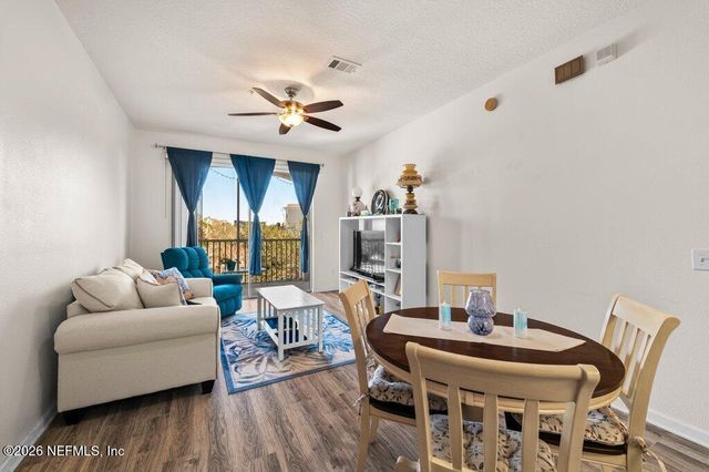 7801 POINT MEADOWS Drive 2302, Jacksonville, FL 32256