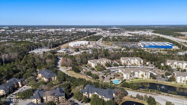 7801 POINT MEADOWS Drive 2302, Jacksonville, FL 32256