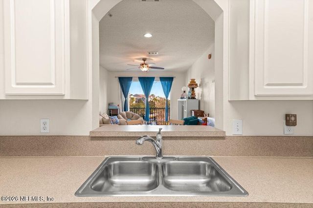 7801 POINT MEADOWS Drive 2302, Jacksonville, FL 32256