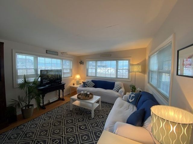 21 Stone Ave, Scituate, MA 02066