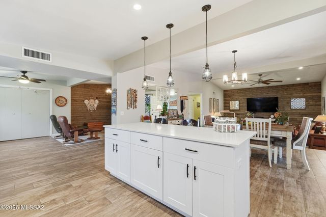 2420 S Camino Seco, Tucson, AZ 85710