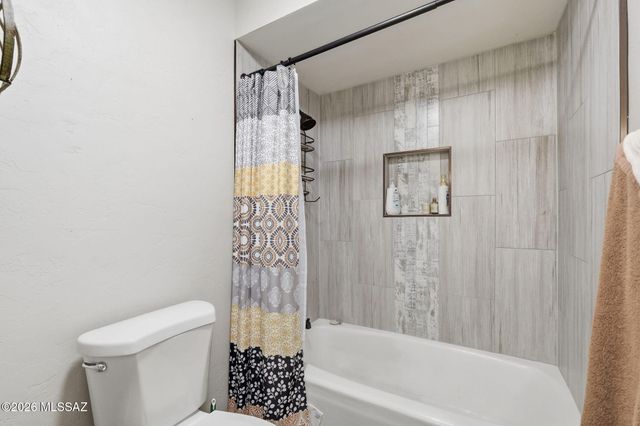 2420 S Camino Seco, Tucson, AZ 85710
