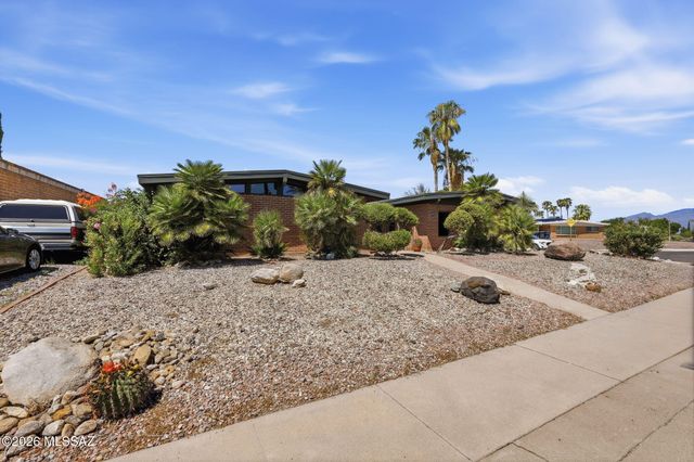 2420 S Camino Seco, Tucson, AZ 85710