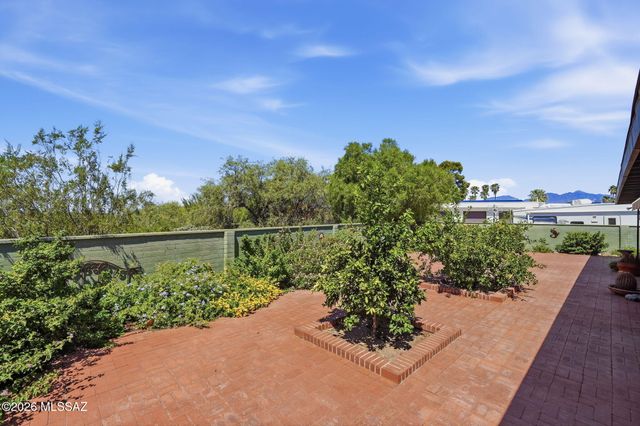 2420 S Camino Seco, Tucson, AZ 85710
