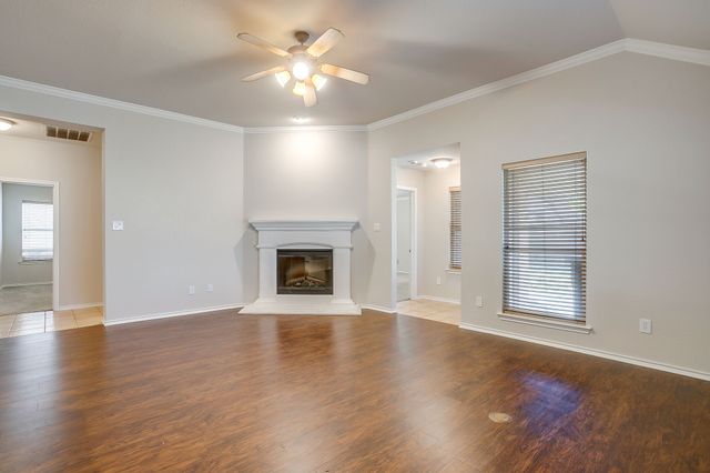 1030 Shortleaf Pine Drive, Arlington, TX 76012