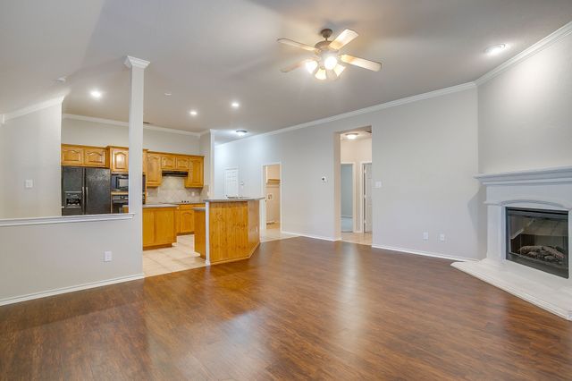 1030 Shortleaf Pine Drive, Arlington, TX 76012