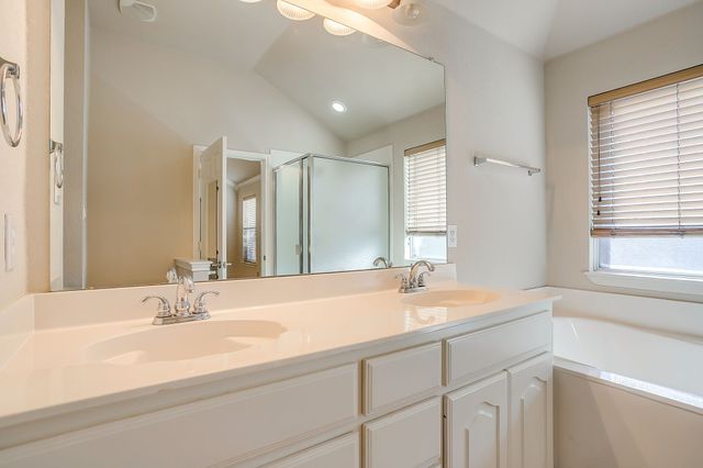 1030 Shortleaf Pine Drive, Arlington, TX 76012