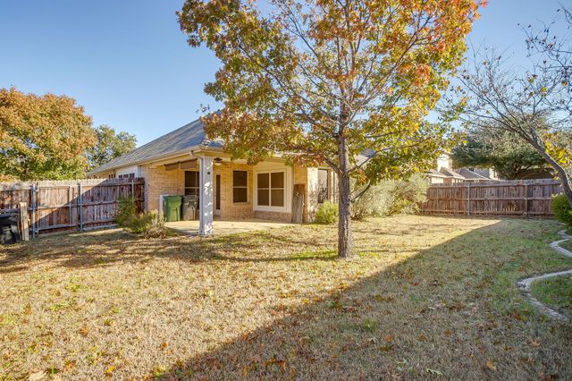 1030 Shortleaf Pine Drive, Arlington, TX 76012