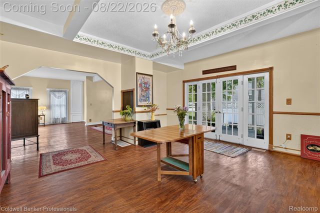 108 College Street, Holly Village, MI 48442