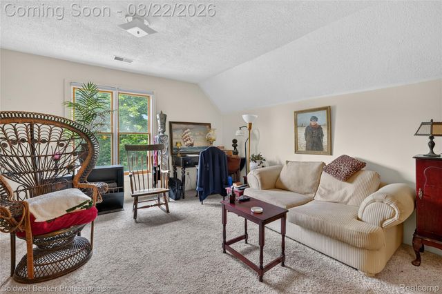 108 College Street, Holly Village, MI 48442
