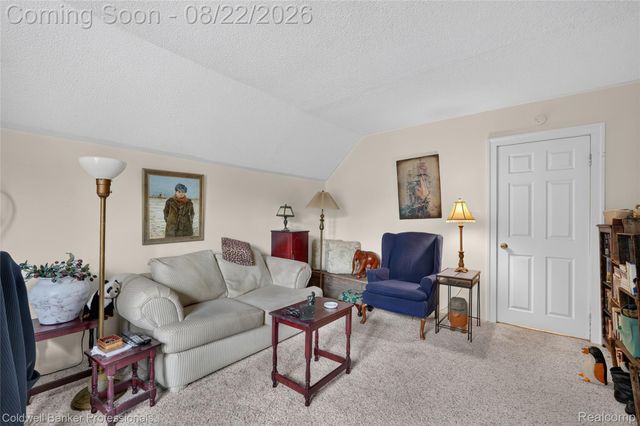 108 College Street, Holly Village, MI 48442