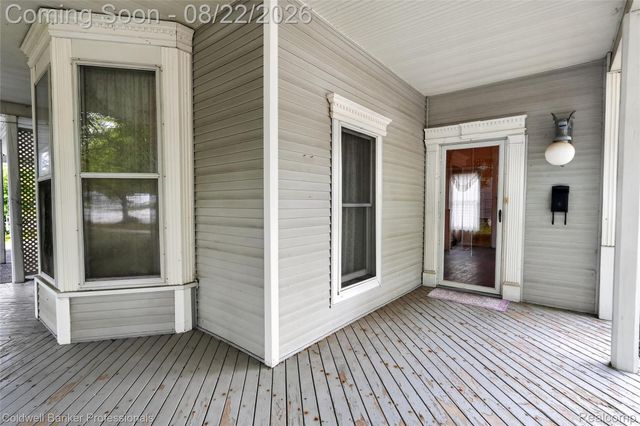 108 College Street, Holly Village, MI 48442