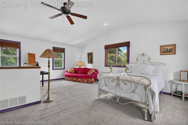 108 College Street, Holly Village, MI 48442