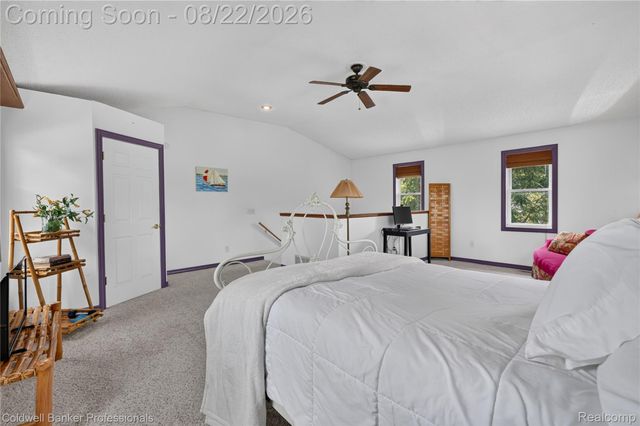 108 College Street, Holly Village, MI 48442
