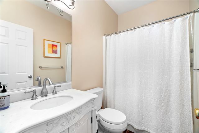 24 Cambridge Circle, Smithfield, RI 02917