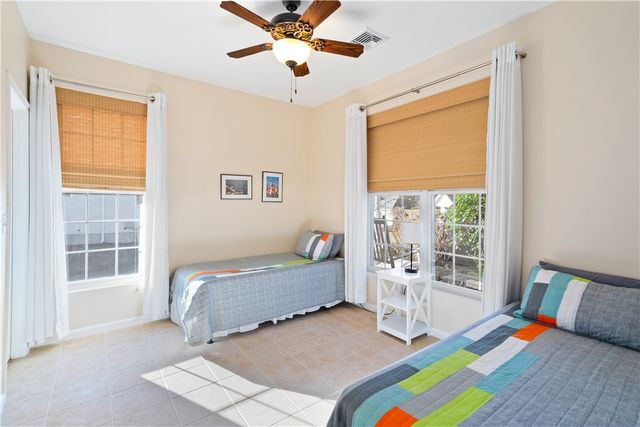 24 Cambridge Circle, Smithfield, RI 02917