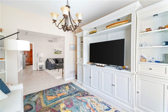 24 Cambridge Circle, Smithfield, RI 02917