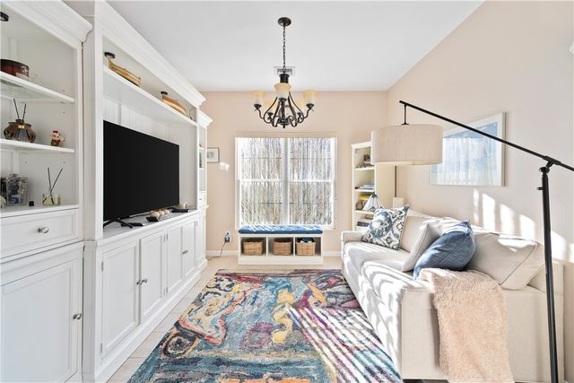 24 Cambridge Circle, Smithfield, RI 02917