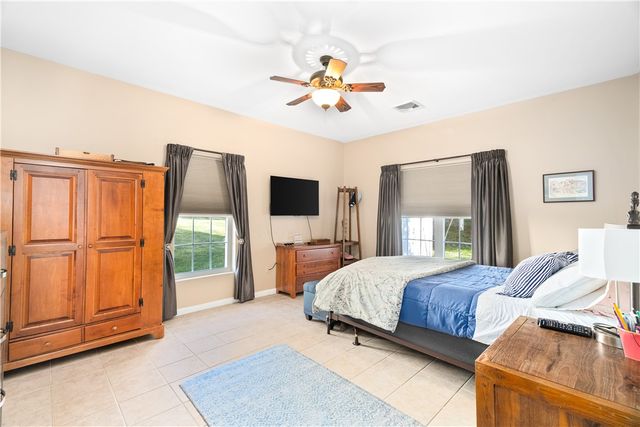 24 Cambridge Circle, Smithfield, RI 02917