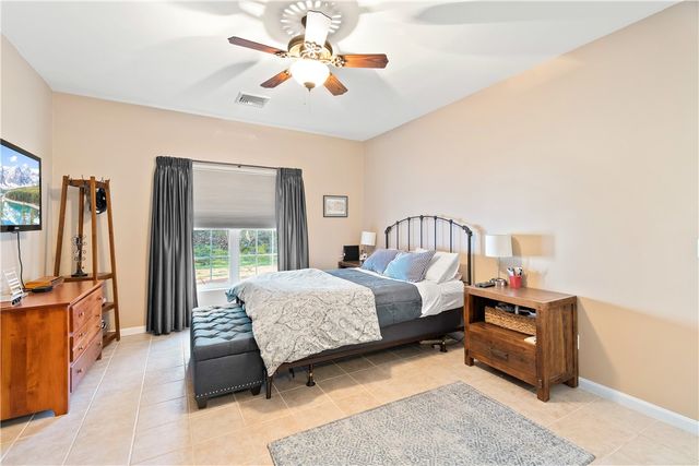 24 Cambridge Circle, Smithfield, RI 02917