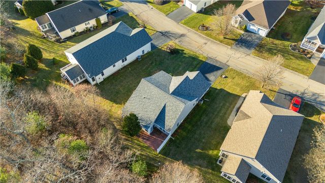 24 Cambridge Circle, Smithfield, RI 02917