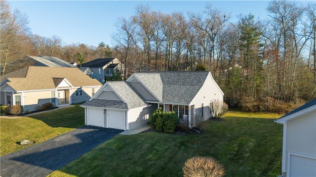 24 Cambridge Circle, Smithfield, RI 02917