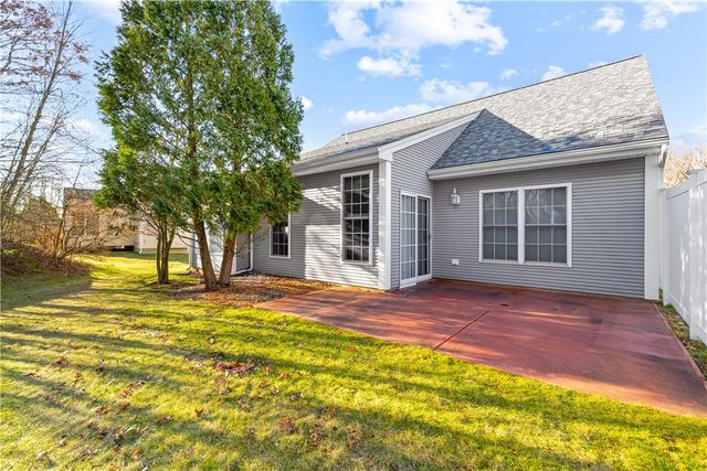 24 Cambridge Circle, Smithfield, RI 02917