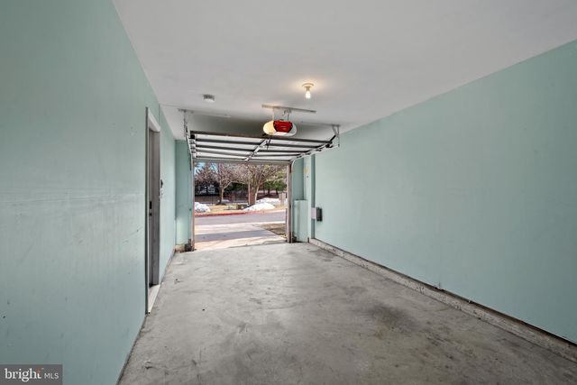 8833 HAWTHORNE CT, Ellicott City, MD 21043