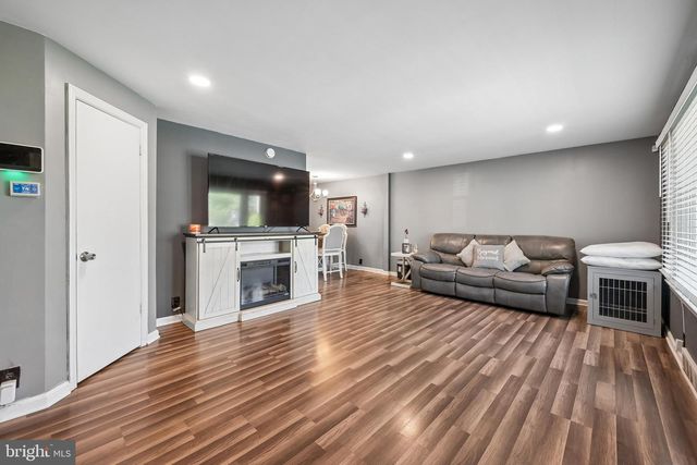 5022 RIVER RD, Pennsauken, NJ 08110
