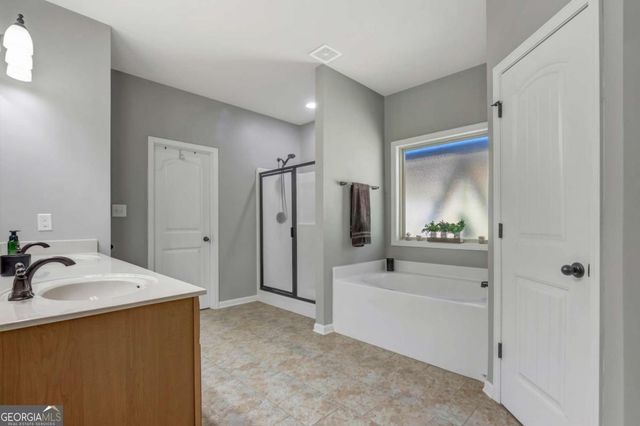 153 Carlow Court, Newnan, GA 30263