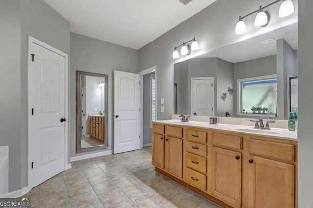 153 Carlow Court, Newnan, GA 30263