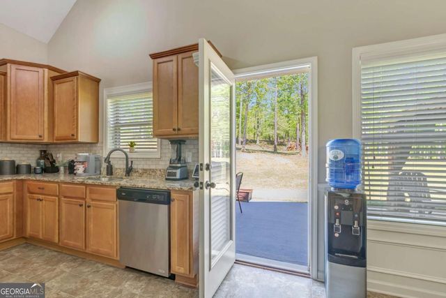 153 Carlow Court, Newnan, GA 30263