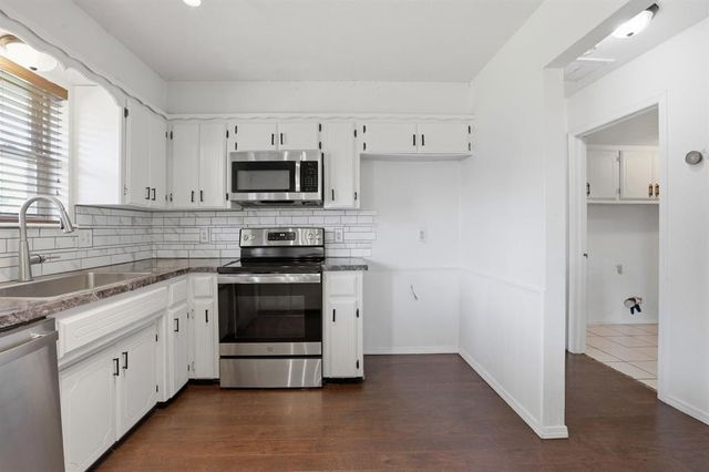 1525 Vulcan Circle, Edmond, OK 73003