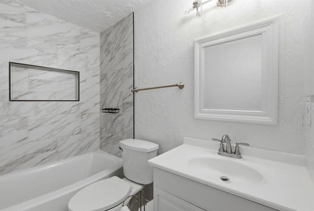 1525 Vulcan Circle, Edmond, OK 73003