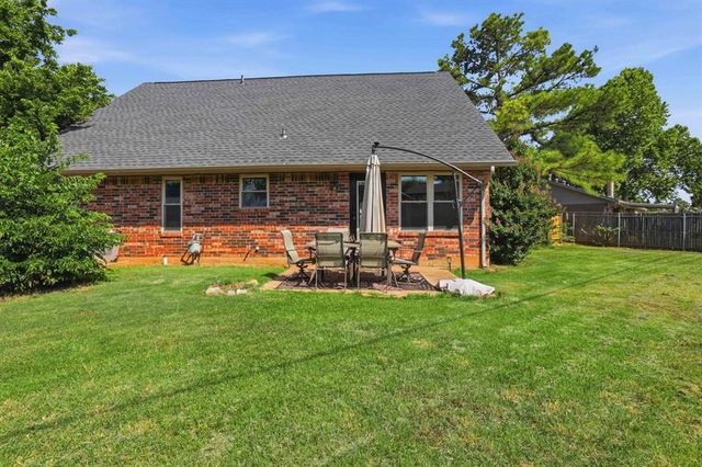 1525 Vulcan Circle, Edmond, OK 73003