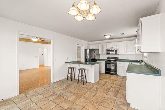 2850 Makenzie Drive, Conway, AR 72034