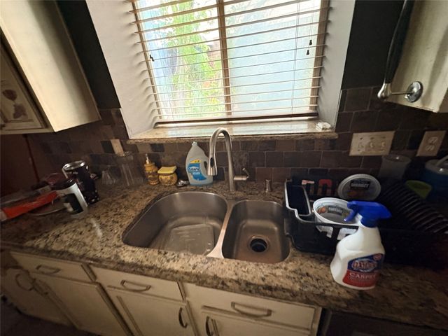 4724 Maple Hill Drive, Fort Worth, TX 76123