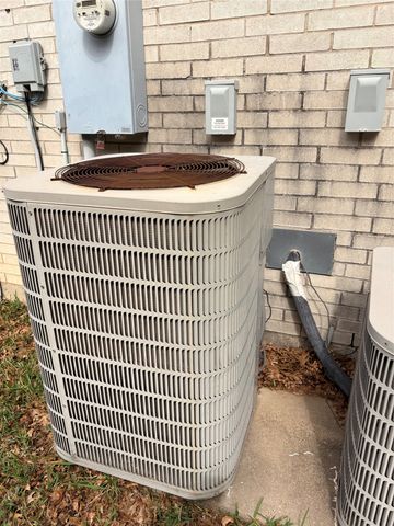 4724 Maple Hill Drive, Fort Worth, TX 76123