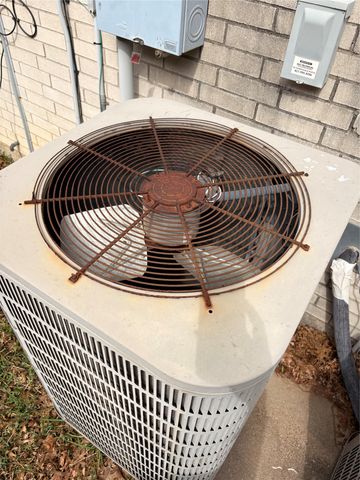 4724 Maple Hill Drive, Fort Worth, TX 76123