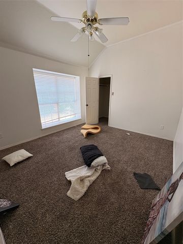 4724 Maple Hill Drive, Fort Worth, TX 76123