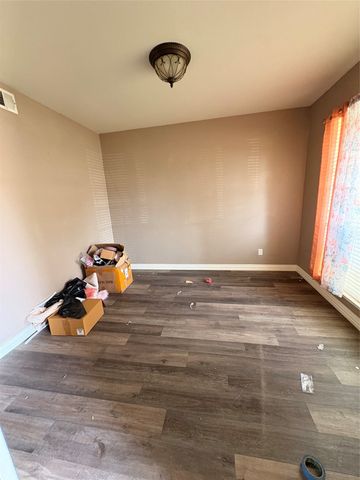 4724 Maple Hill Drive, Fort Worth, TX 76123