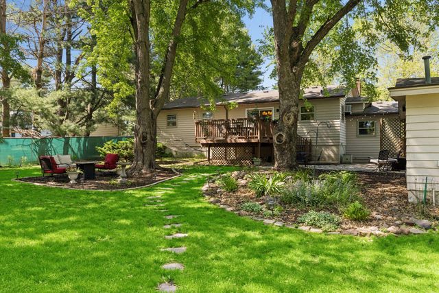 9883 Brookview Road, Woodbury, MN 55125
