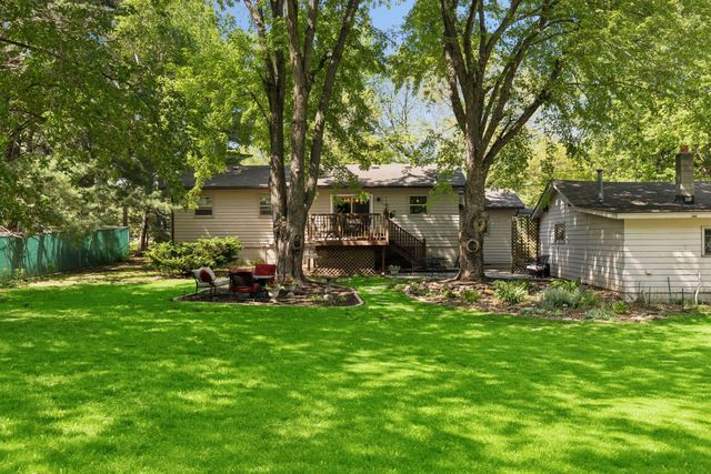9883 Brookview Road, Woodbury, MN 55125