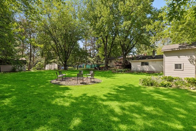 9883 Brookview Road, Woodbury, MN 55125