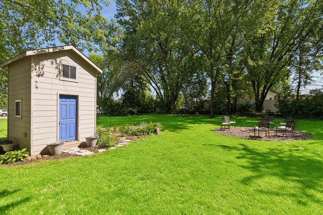 9883 Brookview Road, Woodbury, MN 55125