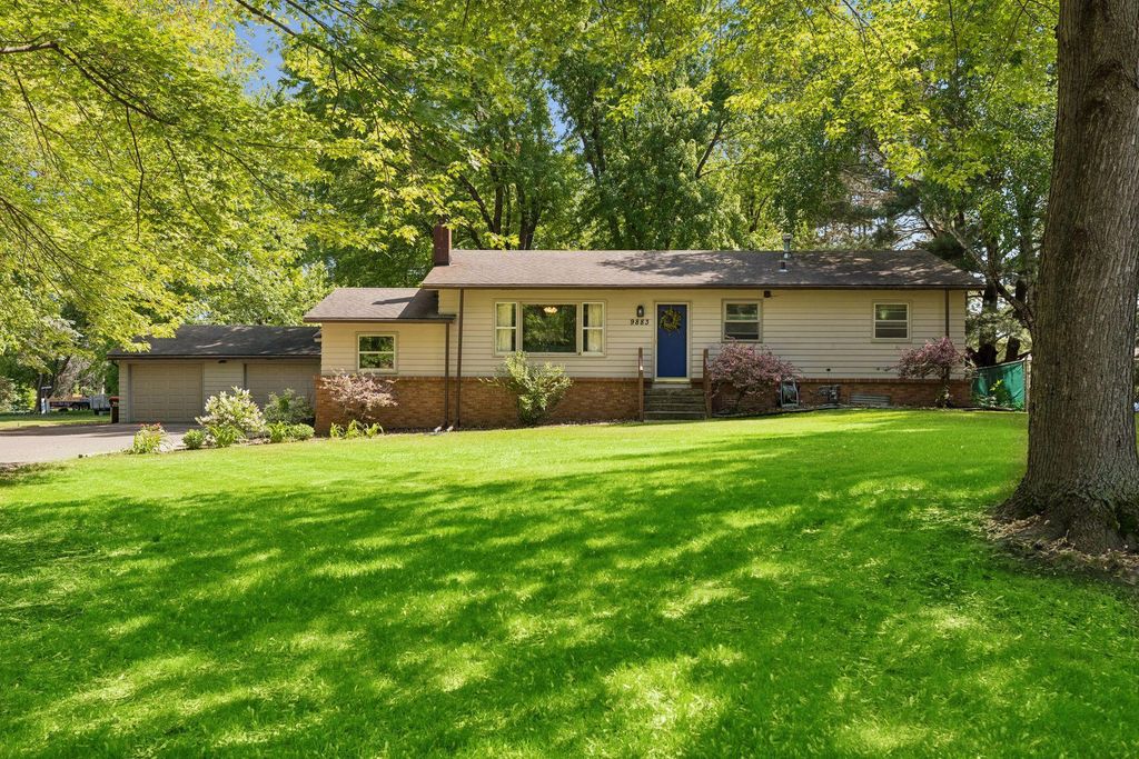 9883 Brookview Road, Woodbury, MN 55125