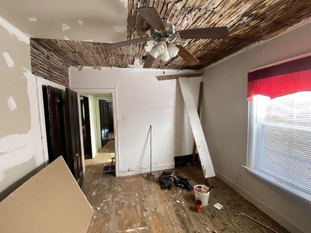 8036 S Dobson Avenue, Chicago, IL 60619