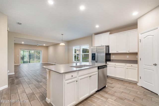 4253 ARBOR MILL Circle, Orange Park, FL 32065