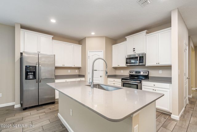 4253 ARBOR MILL Circle, Orange Park, FL 32065